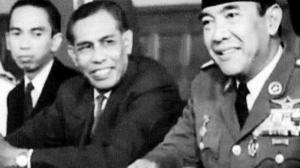 Johannes Leimena yang sedang mendampingi Presiden Soekarno dalam sebuah pertemua resmi | Google Image/Kompasiana.com