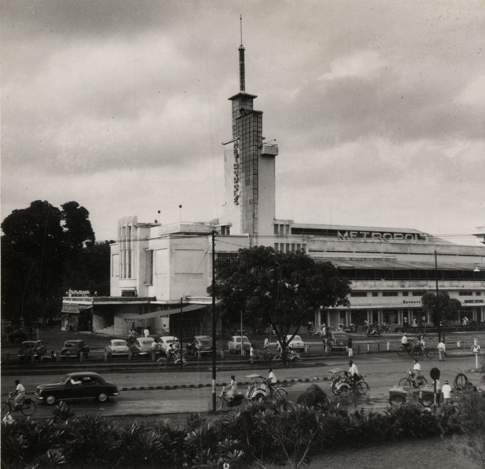  Bioskop Metropoler di Cikini, Batavia/Jakarta, sekitar 1930-1955. 