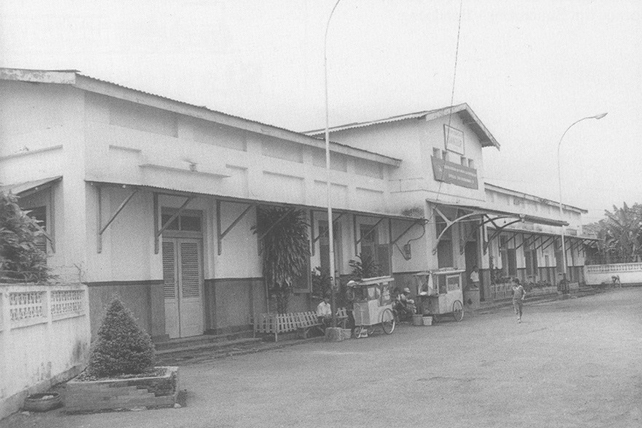 Stasiun Cianjur, Jawa Bawat, pada 1949.