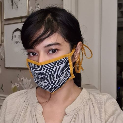 Masker kain Sejauh Mata Memandang l Sumber foto: Instagram @therealdisastr