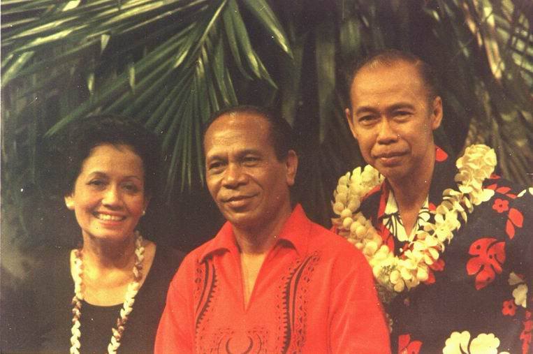 The Hawaiian Seniors dari kiri Ibu Rooselani Hoegeng,George De Fretes dan Pak Hoegeng Imam Santoso (Foto TVRI)