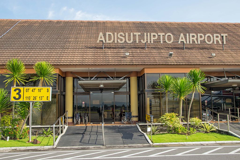 Bandara Internasional Adisucipto, Maguwoharjo, Yogyakarta.