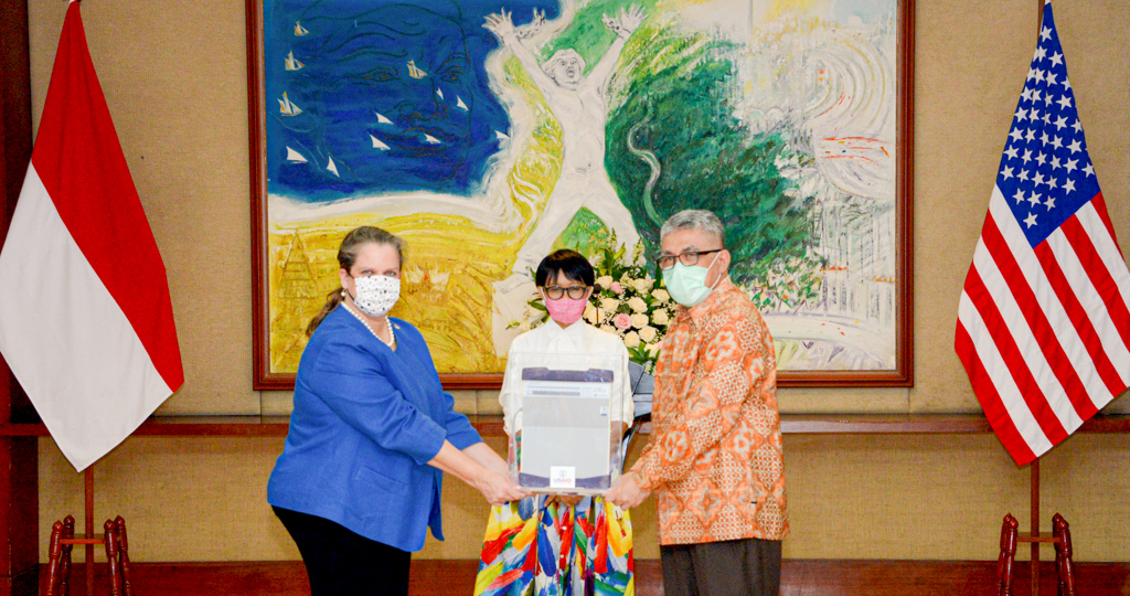 Proses penyerahan ventilator dari AS kepada Indonesia pada 28 Jul 2020.i