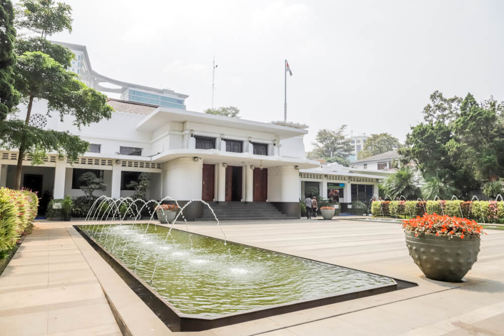 Gedung Wali Kota Bandung Bekas Gudang Kopi