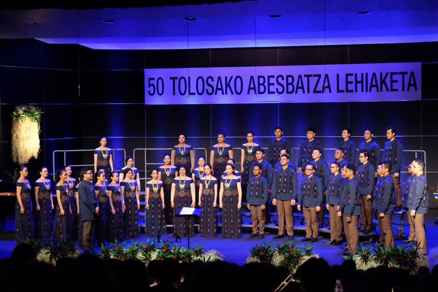 Penampilan Batavia Madrigal Singers pada 51st Tolosa Choral Contest di Tolosa, Spanyol.