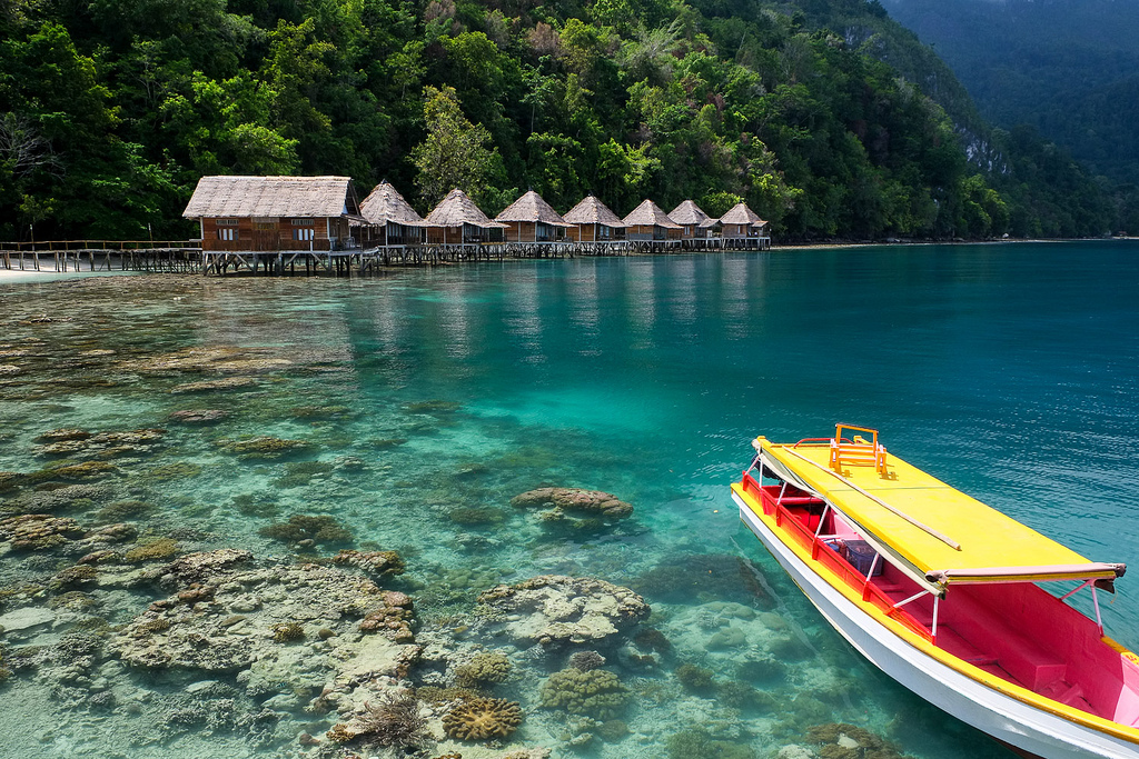 Pantai Ora, Pulau Seram, Kecamatan Seram Utara, Kabupaten Maluku Tengah | Foto: Make Our Moments dari flickr