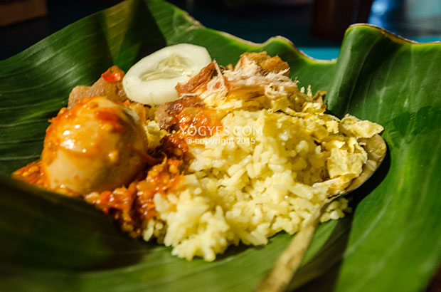 Nasi kuning Bu Tuminem | Foto: yogyes