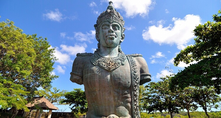 Patung Garuda Wisnu Kencana | Foto: Blog Airpaz