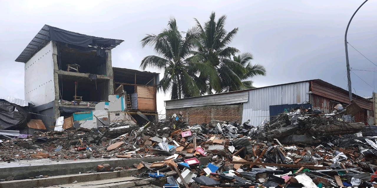 Kerusakan rumah akibat gempa di Mamuju dan Majene