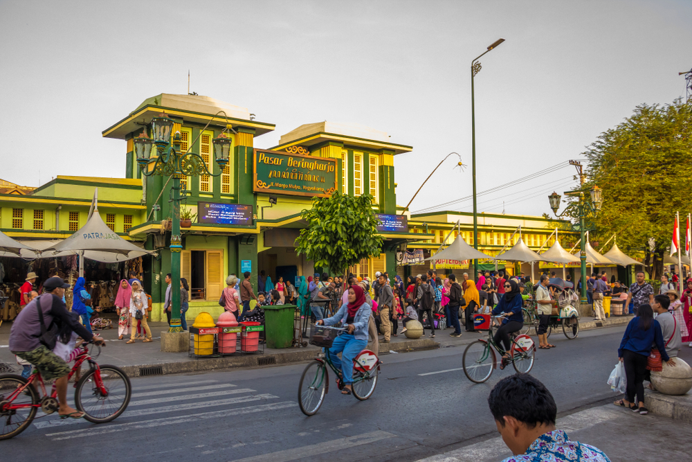  Pasar Beringharjo | @ Pepsco Studio Shutterstock 