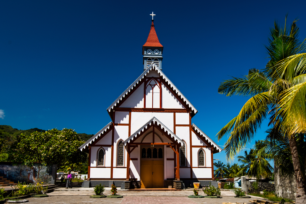  Gereja Tua Sikka | @Fakhri Anindita Shutterstock 