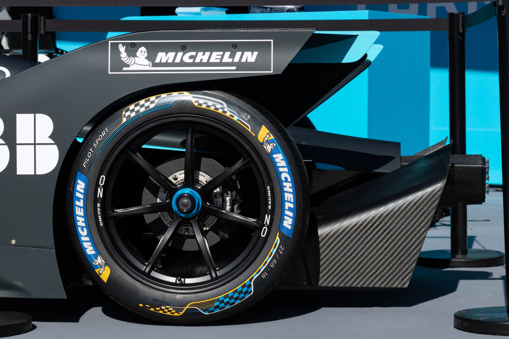Ban (connected-tyre) garapan Michellin khusus untuk Formula E