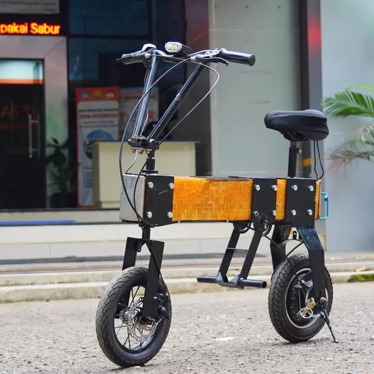 Sepeda listrik bambu karya mahasiswa UNNES | instagram @unnes_semarang