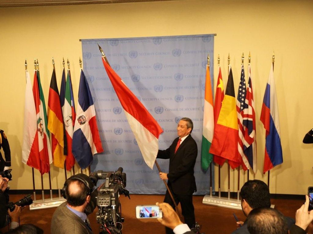Bendera Merah Putih yang kini berkibar bersanding dengan negara lain di PBB