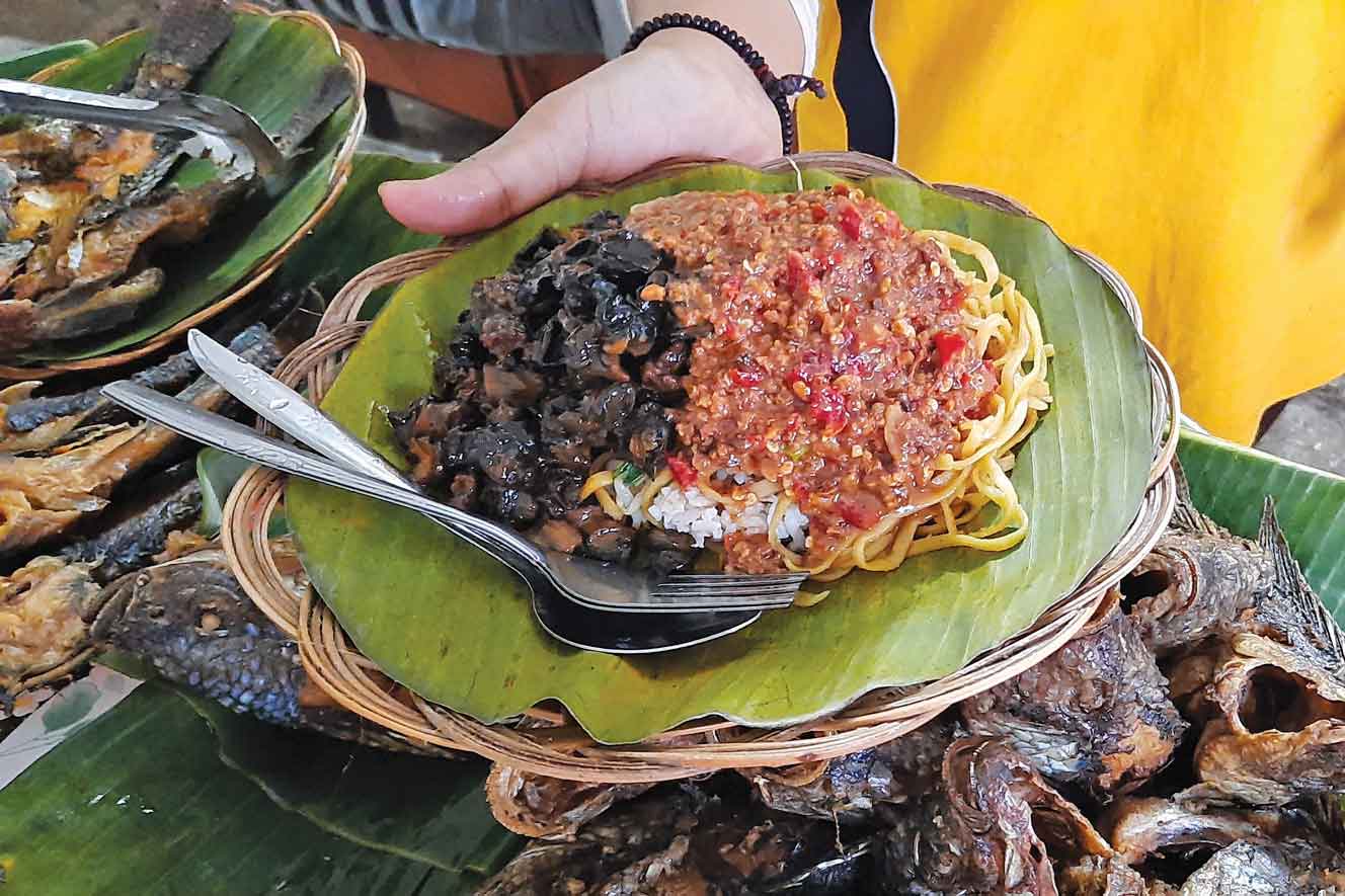 Pecel Keong Mbak Toen makanan legend khas Salatiga yang cocok untuk kamu coba 