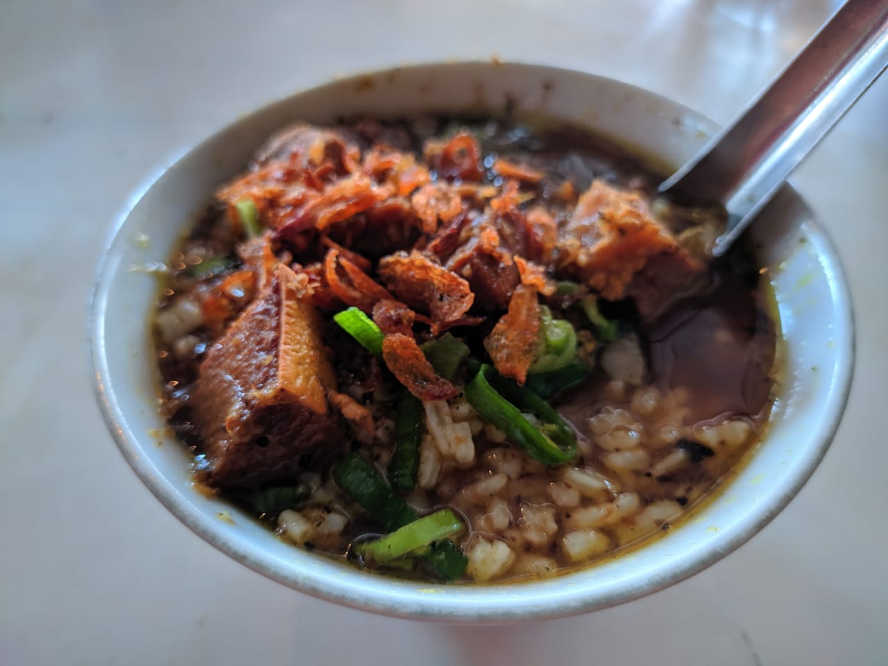 Nasi Grombyang olahan daging sapi atau kerbau berbentuk sup makanan dan kuliner khas Pemalang