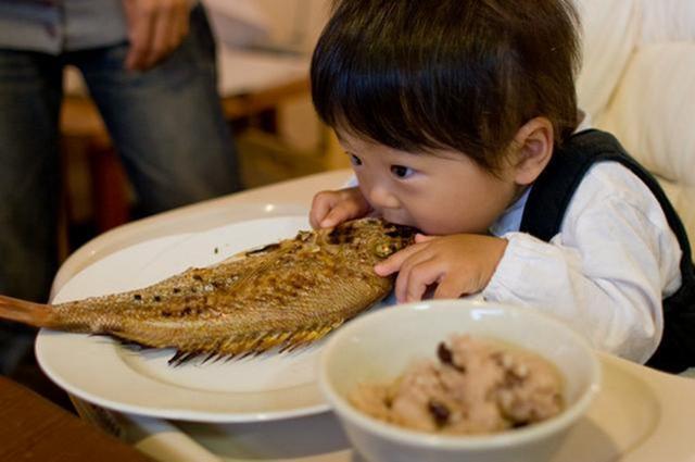 Daging Ikan Cobia asli Indonesia yang bergizi tinggi sangat baik dan sehat untuk pertumbuhan dan perkembangan otak, tulang, dan otot anak