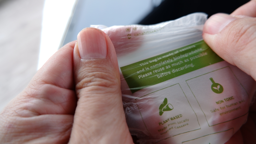 Ilustrasi bahan sampah biodegradable dan compostable | wisely/Shutterstock
