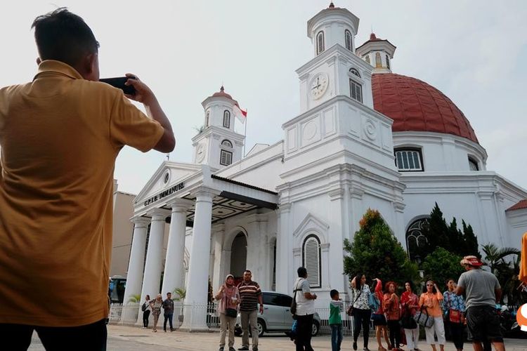 Gereja Blenduk menjadi spot foto estetik, instagramable, dan vintage di Kota Lama Semarang