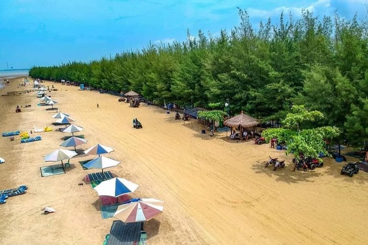 Pantai Karang Jahe, rekomendasi pantai terindah di pesisir utara Jawa