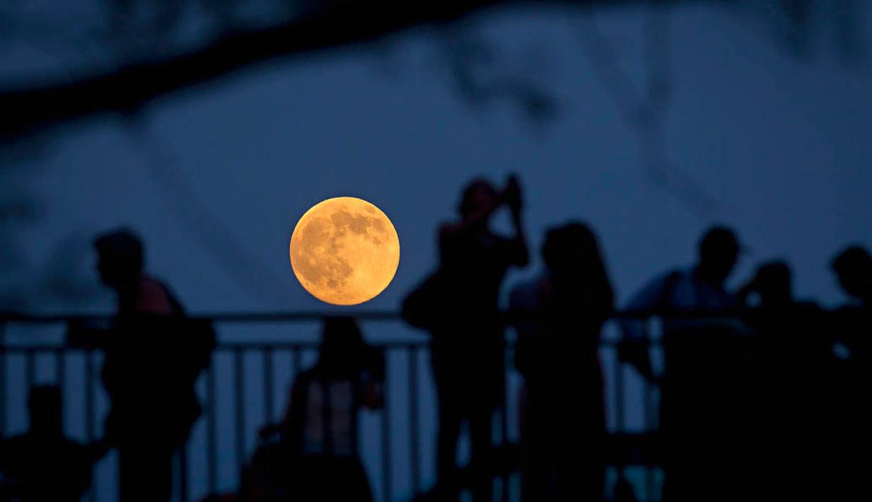 Gerhana Bulan Total yang terjadi di Indonesia pada 8 November 2022 serta prediksinya pada tahun selanjutnya