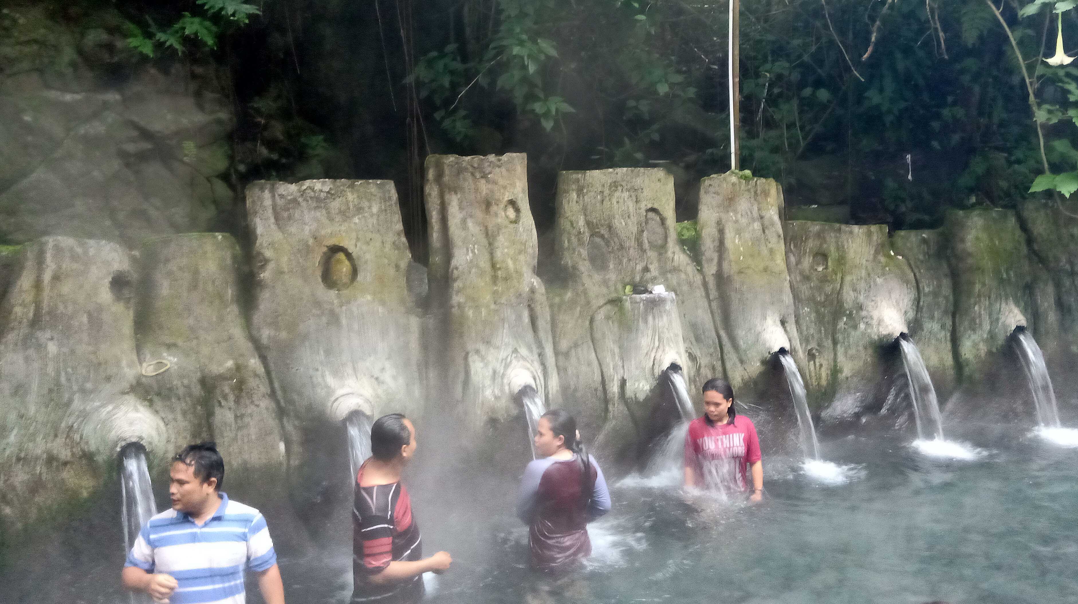 Pemandian Air Panas Guci Tegal, Pemandian air panas umum alami di kaki Gunung Slamet