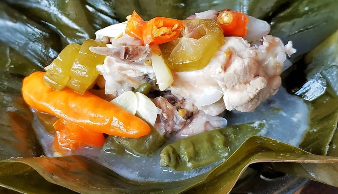 Garang Asem, olahan ayam tradisional yang memiliki rasa asam pedas asal Jawa Tengah