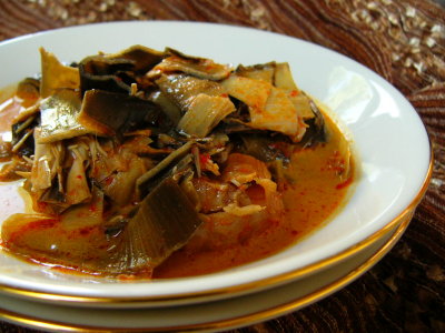 makanan khas sulawesi tengah sup ikan jantung pisang