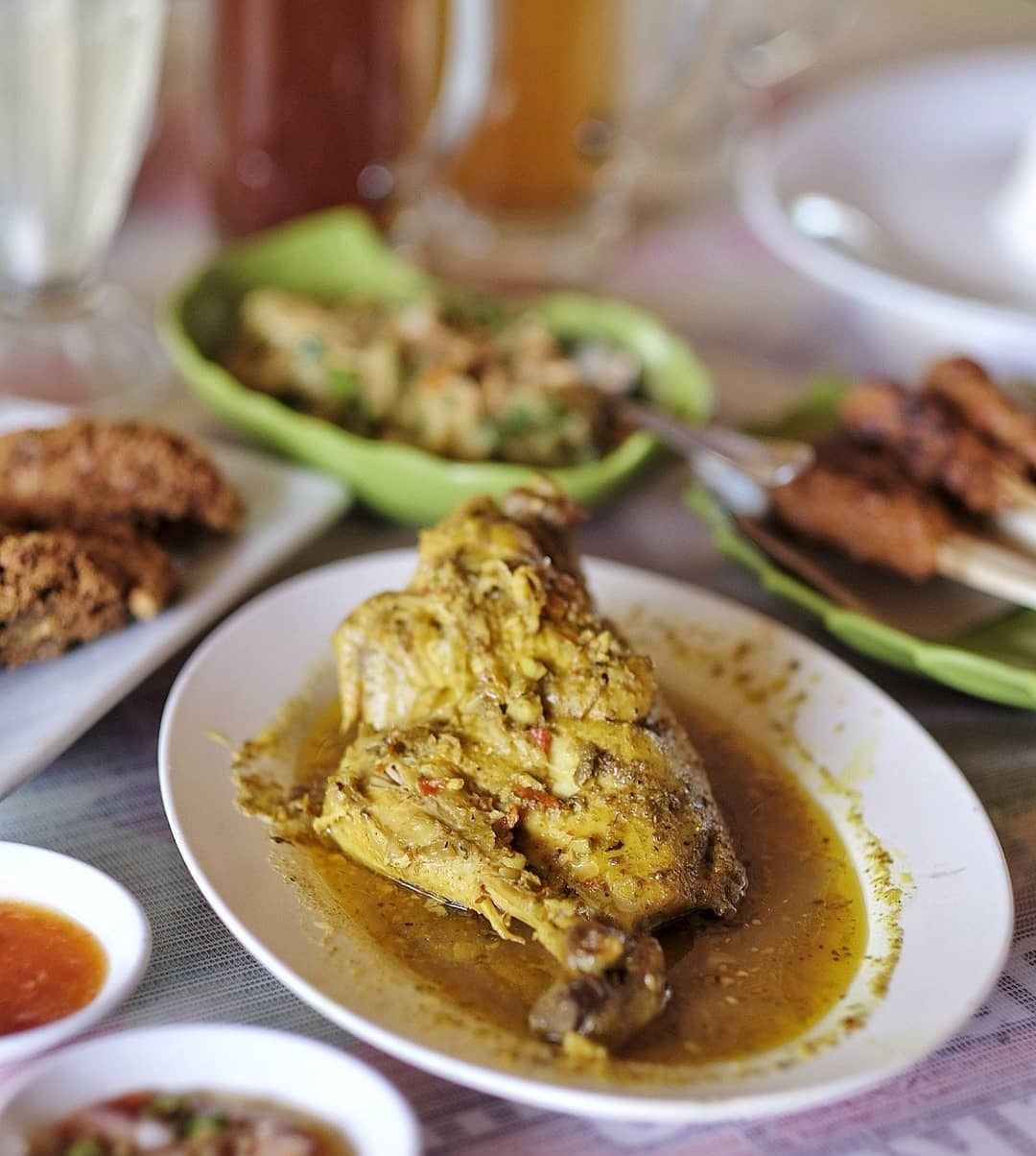 Kuliner Ayam Betutu makanan khas Bali