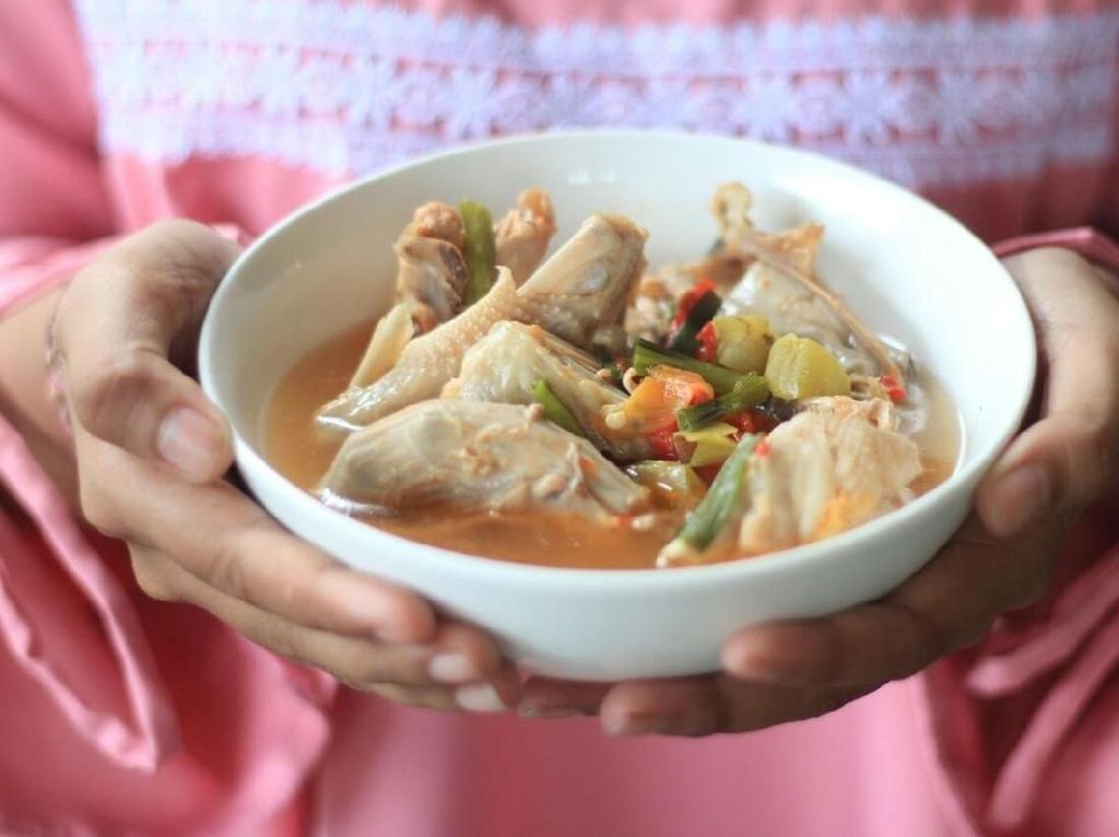 Kuliner Ayam Kesrut olahan ayam makanan khas Banyuwangi Jawa Timur