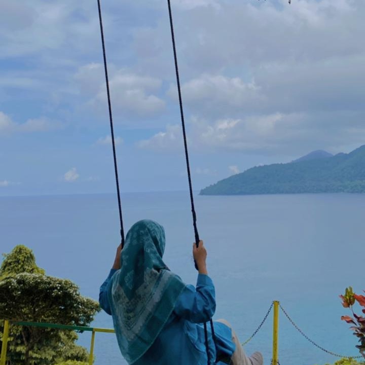 pemandangan pantai di lokasi wisata Gua Sarang di Sabang Aceh