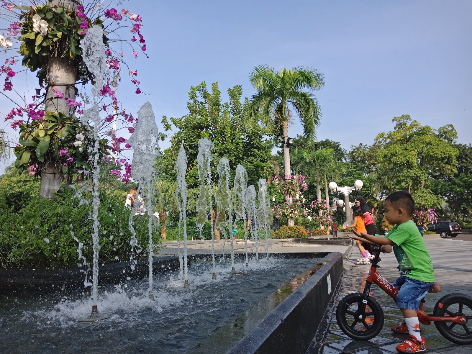 Kegiatan di Taman Surya Surabaya | bappeko.surabaya.go.id