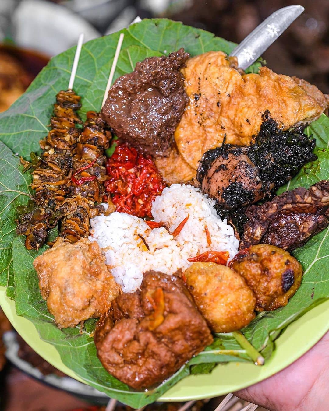 Mengenal Nasi Jamblang Cirebon: Sejarah, Keunikan, Resep Simpel