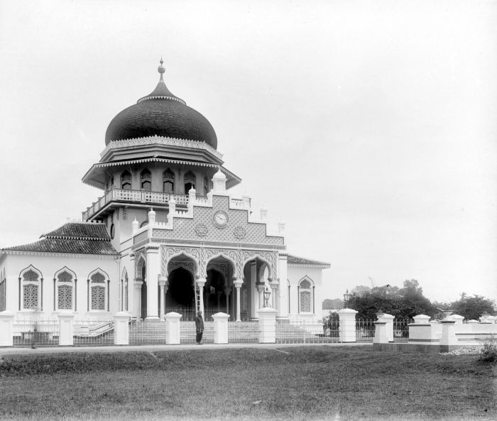 sejarah masjid baiturrahman aceh