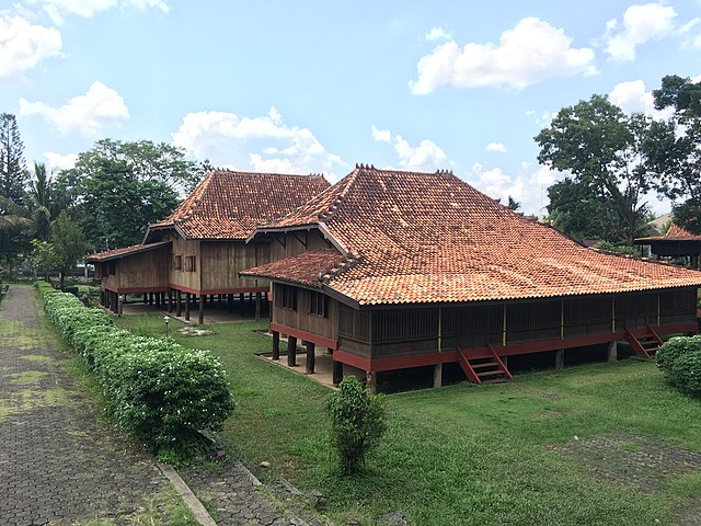 rumah limas rumah adat palembang sumatera selatan