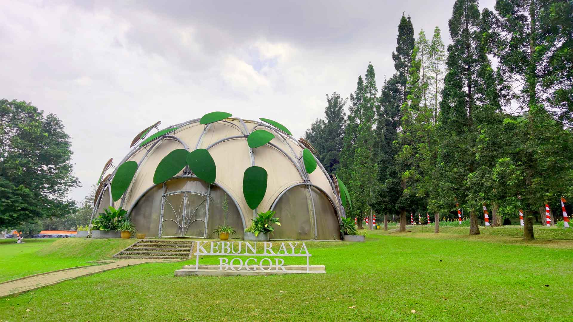 Kebun Raya Bogor, Menjelajahi Dan Belajar Di 5 Kebun Raya Yang Ada Di Indonesia