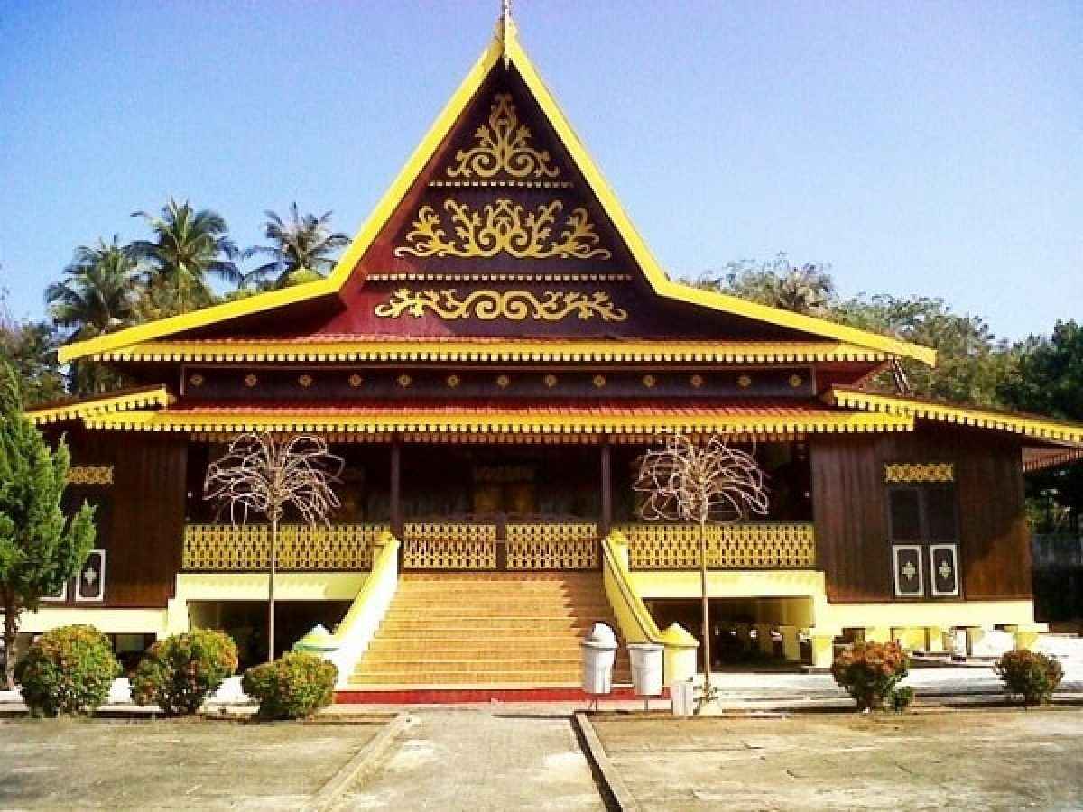 Rumah Adat Selaso Jatuh Kembar, 10 Rumah Adat Tradisional Terunik Dan Terpopuler Di Indonesia