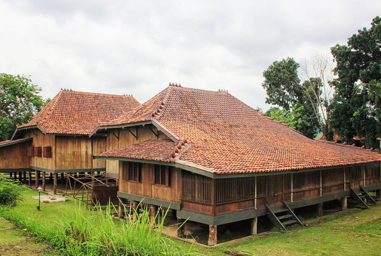 Rumah Adat Limas, 10 Rumah Adat Tradisional Terunik Dan Terpopuler Di Indonesia