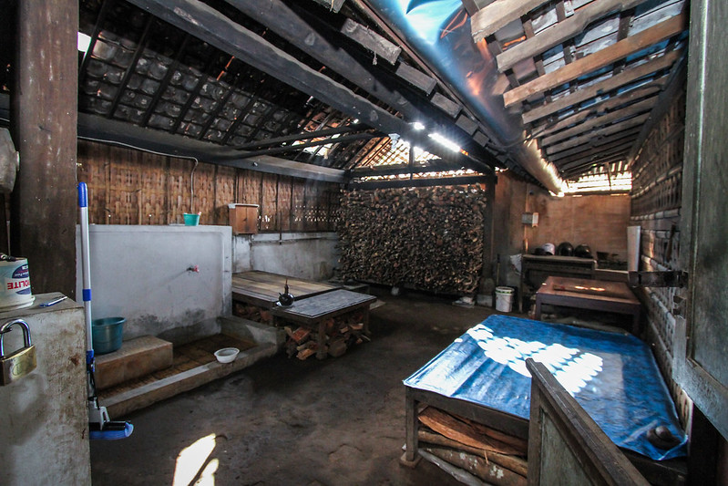 Rumah adat suku Osing di Desa Osing Kemitren 