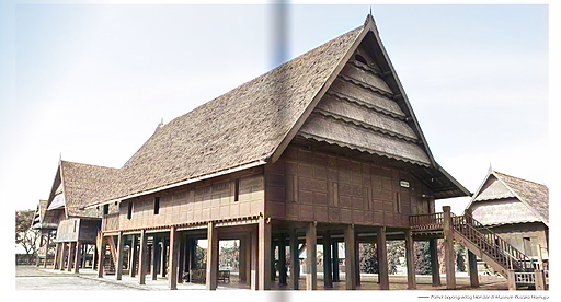 rumah adat suku mandar rumah sulawesi barat