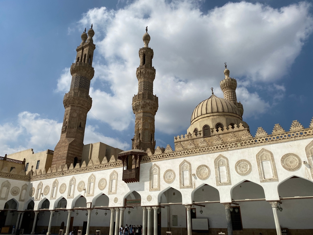 Masjid Al Azhar/Shutterstock