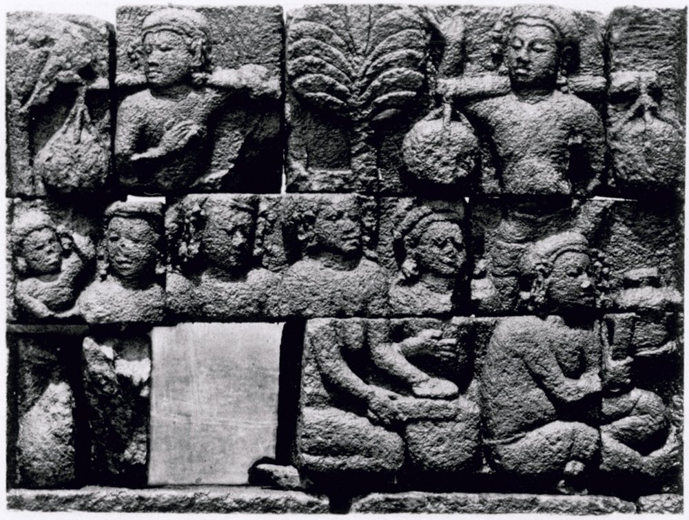 Relief pada Candi Borobudur tentang gerabah dengan metoe Tetep Landas