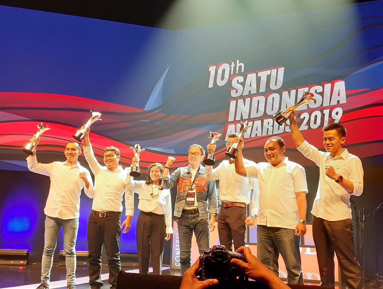 dr. Afif (pojok kiri) bersama para penerima SATU Indonesia Award 2019.