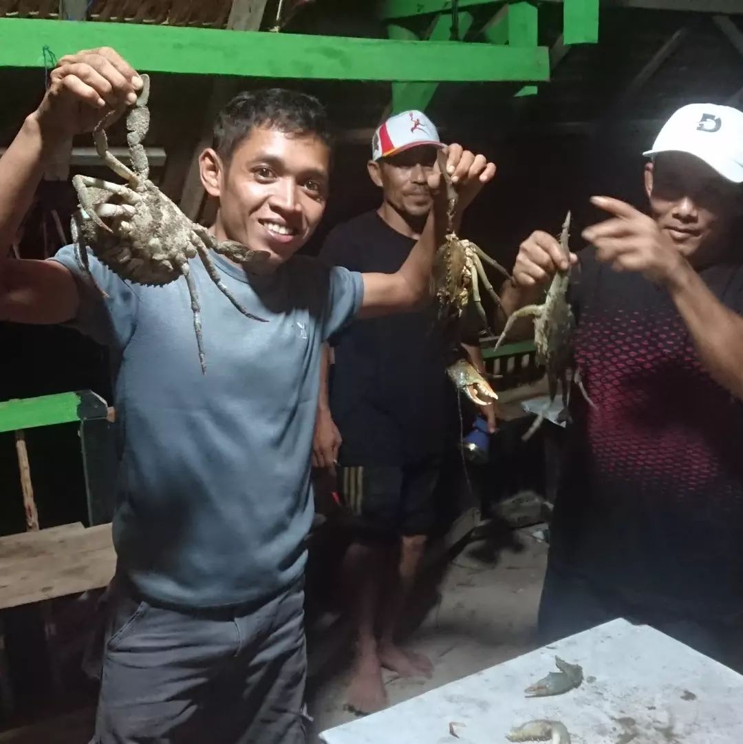 David Hidayat dengan Nelayan di Nagari Sungai Pinang