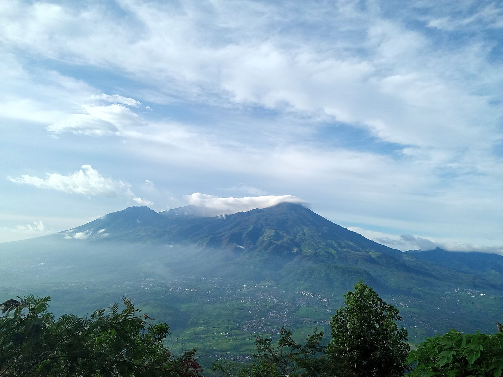 Gunung Arjuno © Wikimedia Commons 
