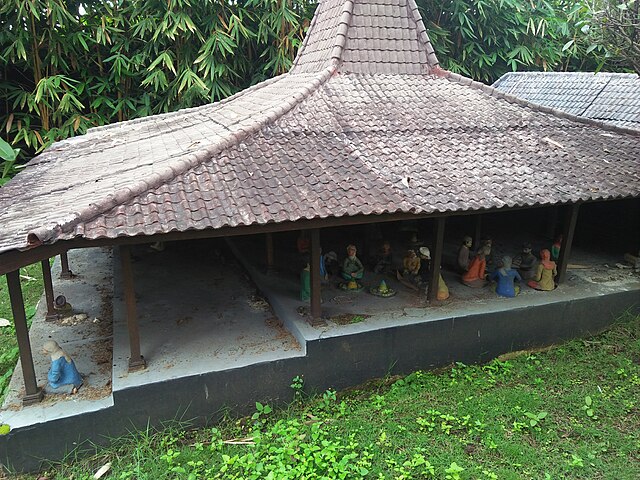 Miniatur kehidupan orang Islam di Indonesia pada masa lampau di Jawa Timur Park 1.