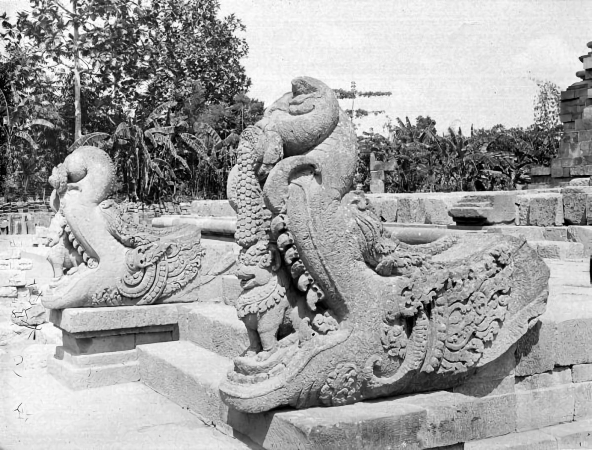 Naga dalam Mitologi Jawa, Dewa Pelindung yang Terukir pada Tempat Sakral