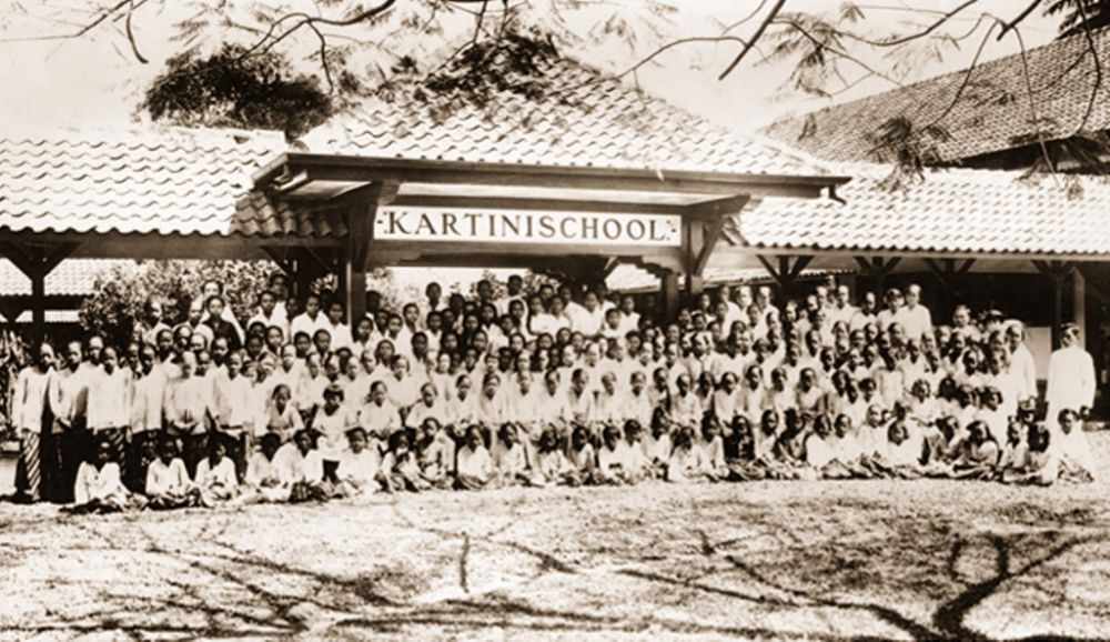 Persembahan dari Para Pengagum Kartini Kartini School