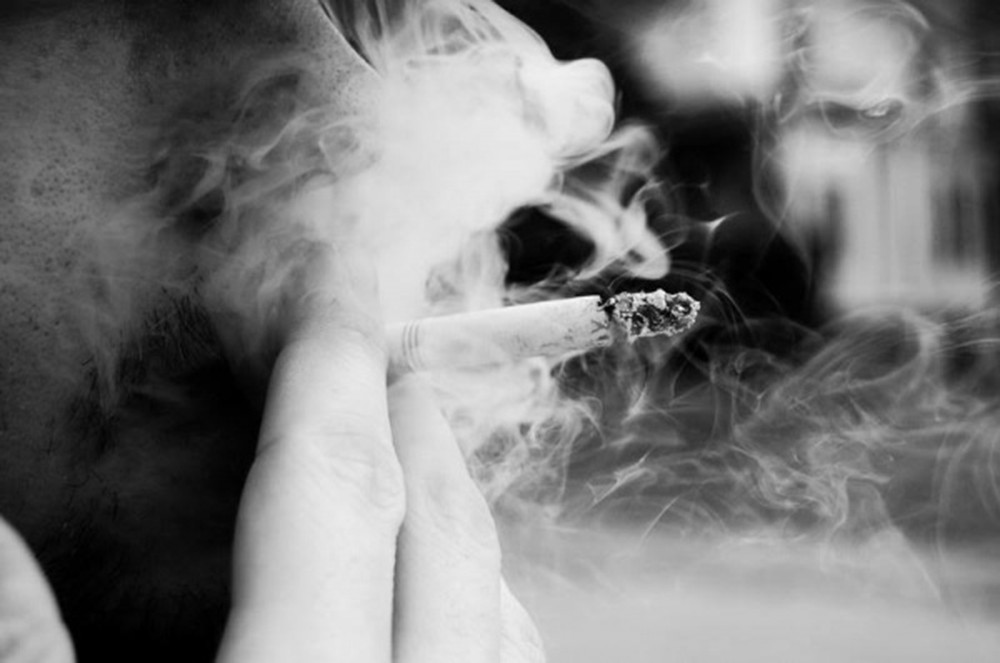 Сигаретный дым дорогой