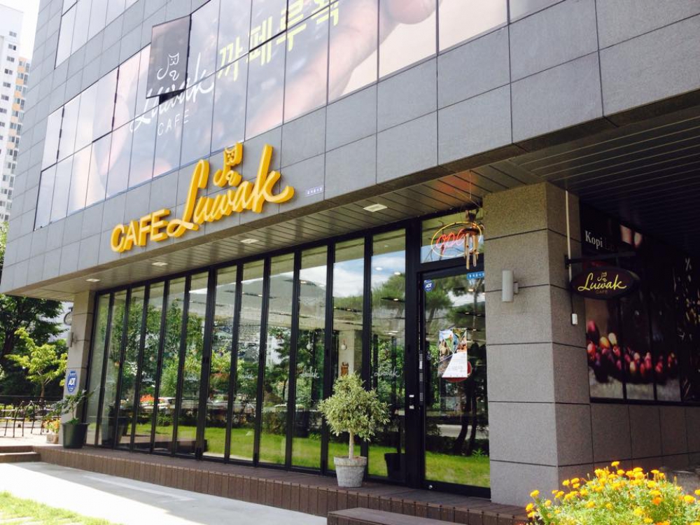 Cafe Luwak, Kedai Kopi dengan Nuansa Indonesia di Busan